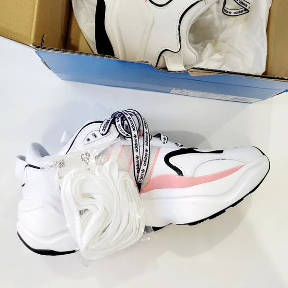 NWT Adidas Magmur Women - Picture 6 of 6